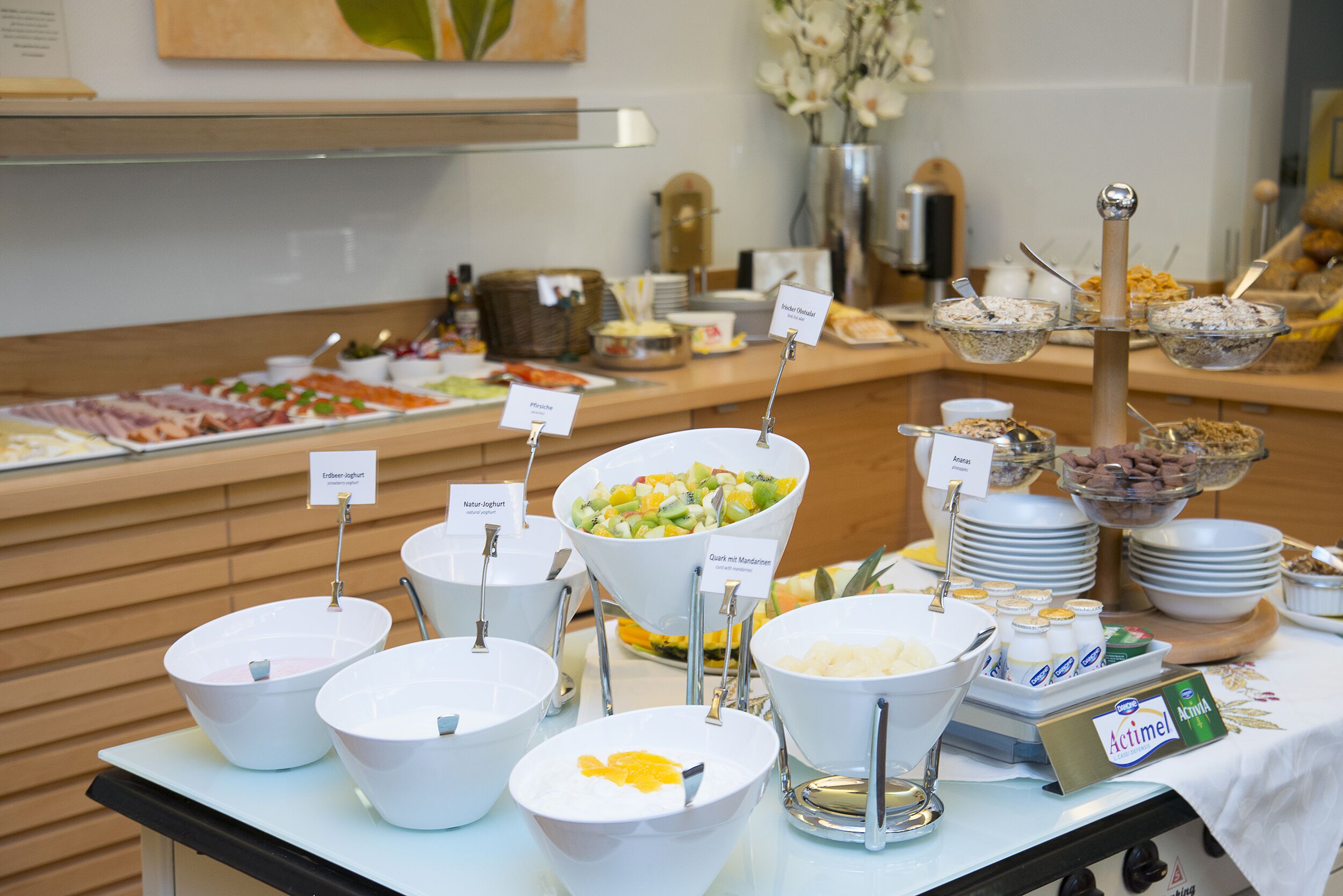 daily buffet breakfast (eur 14 per person)