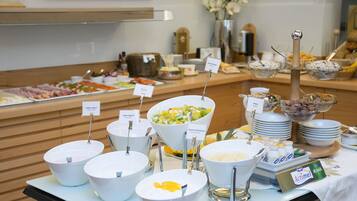 Daily buffet breakfast for a fee