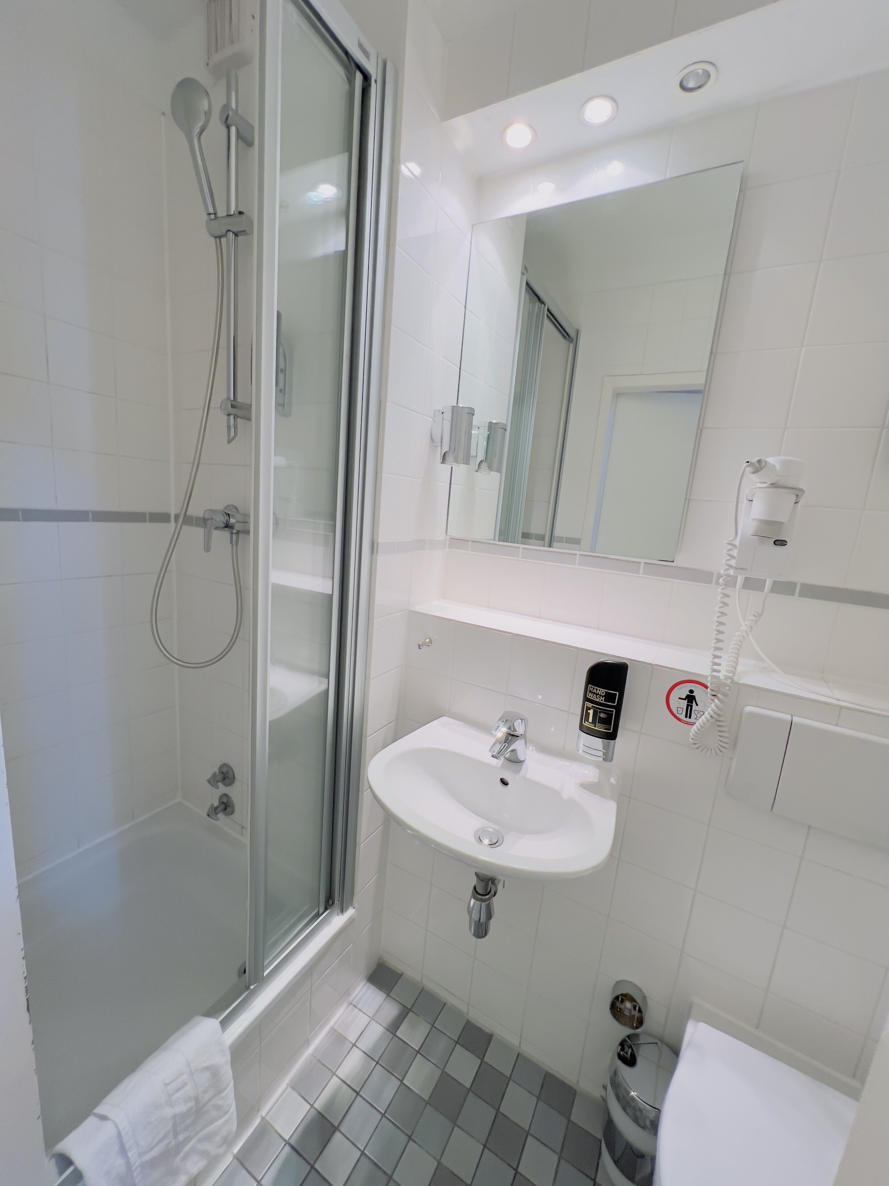 Photo - Elbbrücken Hotel