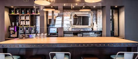 Bar (in der Unterkunft)