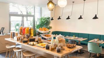 Daily buffet breakfast for a fee