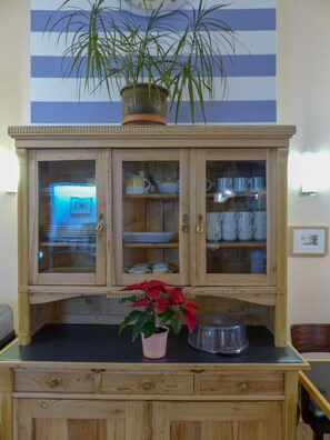 Daily buffet breakfast (EUR 12.5 per person)