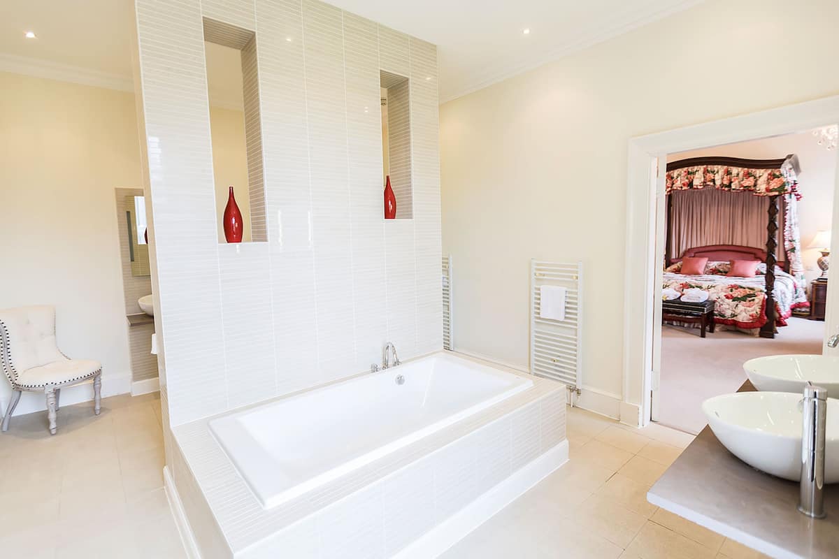 royal suite | in-room safe, iron/ironing board, free cots/infant beds, free wifi