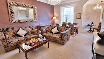 Royal-sviitti | Oleskelualue | Taulutelevisio, iPod-telakointiasema