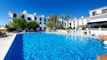 Indoor pool, seasonal outdoor pool, sun loungers