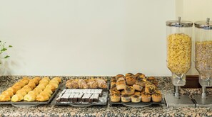 Daily cooked-to-order breakfast for a fee - Hotel ILUNION Hacienda de Mijas (Mijas)