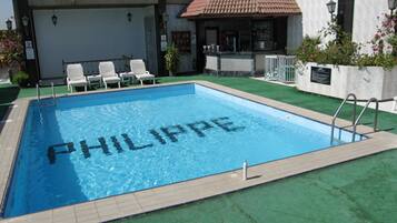 Indoor pool, outdoor pool