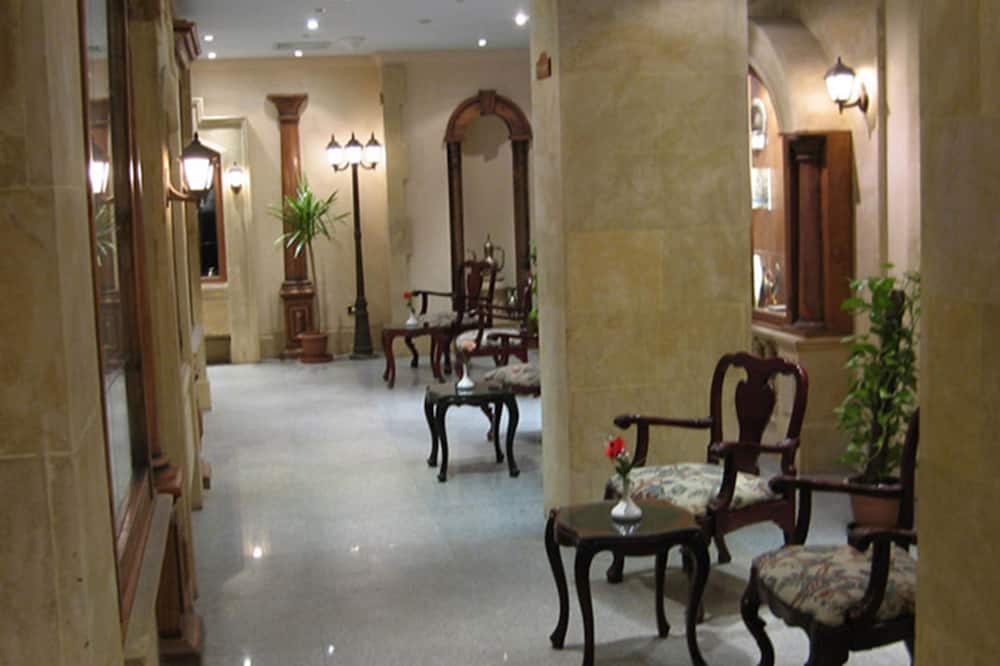 Philippe Luxor Hotel