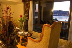 Standard Room, River View | Living area | 25-inch TV with satellite channels - Marhaba Hotel Aswan (Aswan)