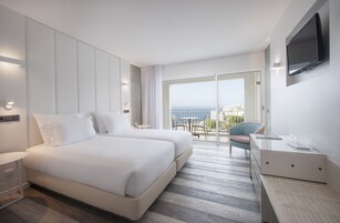 Minibar, in-room safe, blackout drapes, soundproofing