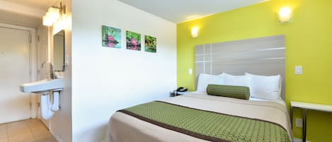 Standard Room, 1 Queen Bed, Accessible | 1 bedroom, premium bedding, desk, laptop workspace