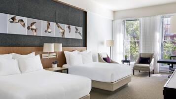 Chambre Double Luxe, 2 lits doubles | Literie de qualité supérieure, couette en duvet d'oie, minibar