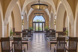 Breakfast, lunch and dinner served