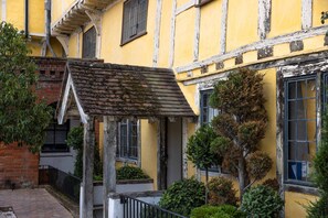 Courtyard view - The Relais Henley (Henley-on-Thames)