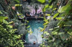 Una piscina techada