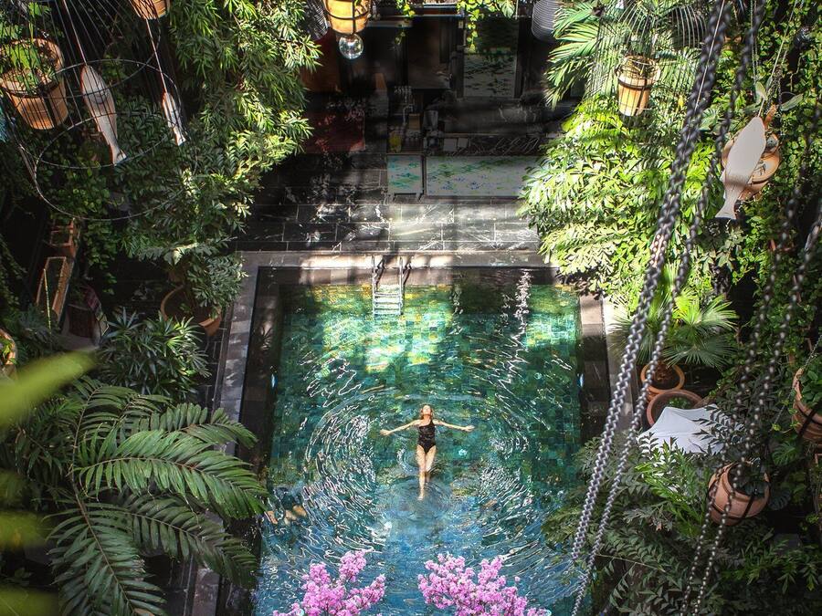 Una piscina techada