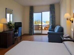 Minibar, in-room safe, desk, rollaway beds