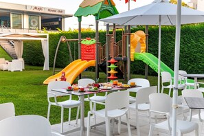 Children's play area - outdoor