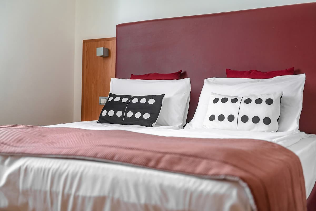 1 bedroom, hypo-allergenic bedding, in-room safe, desk