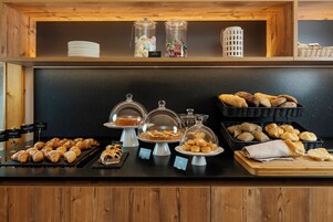 Desayuno buffet incluido todos los días 