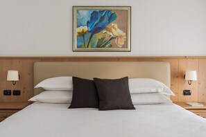 Phòng đôi Deluxe, ban công | Bộ trải giường bằng vải cotton Ai Cập, bộ đồ giường cao cấp 