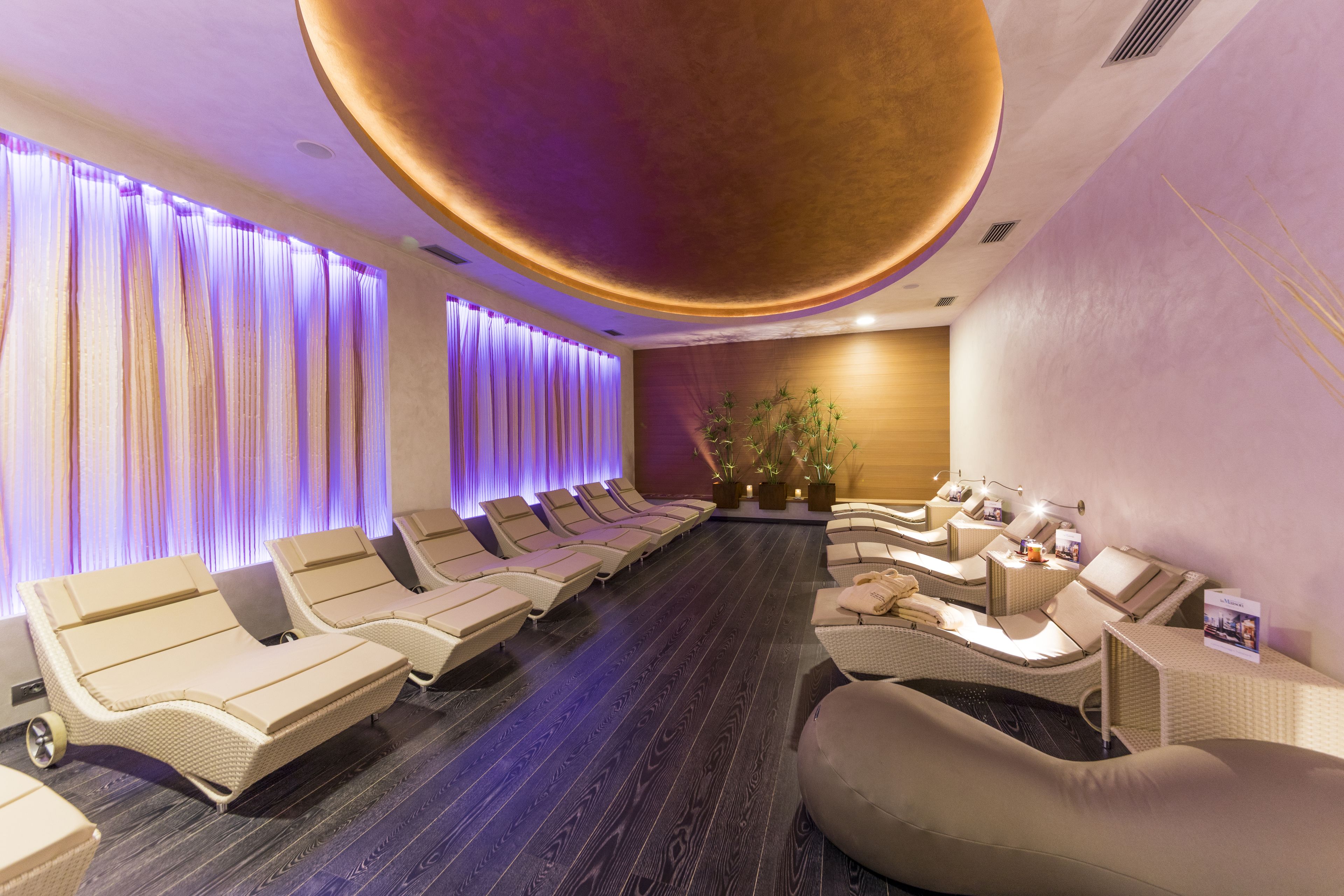 couples treatment room(s), sauna, hot tub, steam room