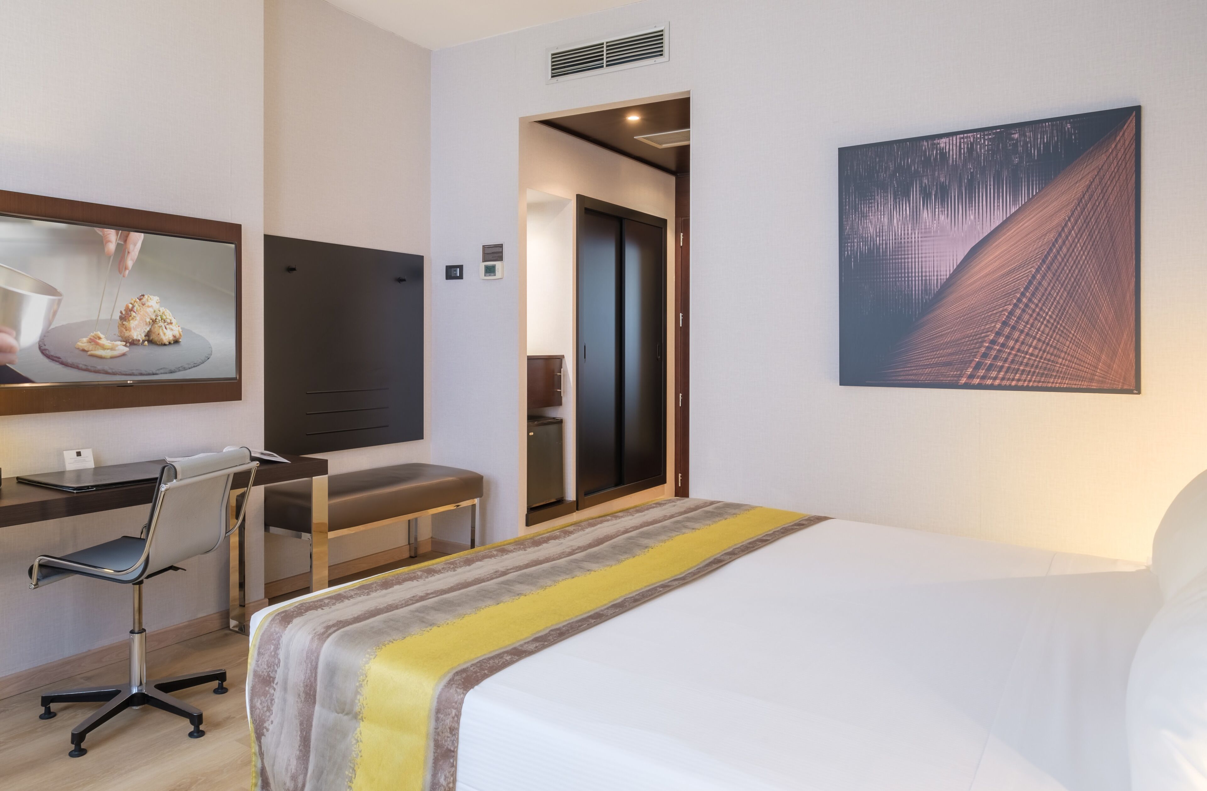 minibar, in-room safe, desk, soundproofing