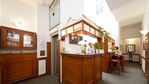 Reception - Boutique Hotel 16 (Prague)