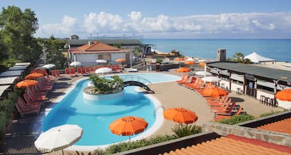 Trevi Village