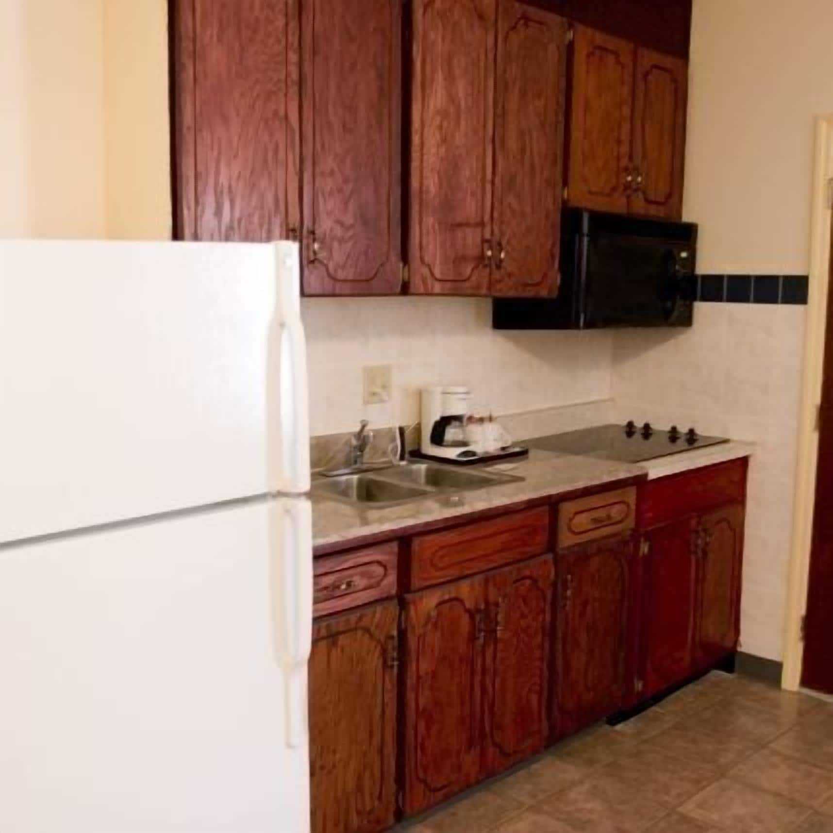 Fridge, microwave, coffee/tea maker