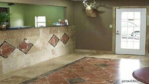 Lobby - Glennville Inn (Glennville)