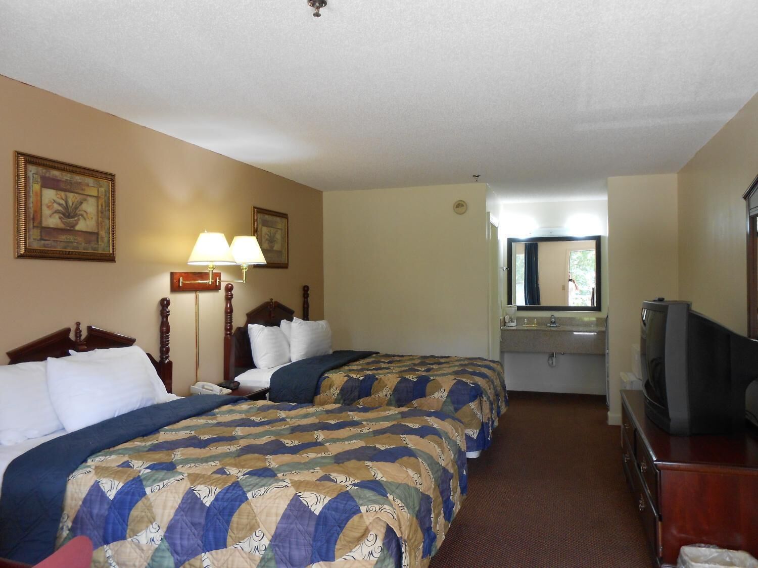 Wi-Fi gratuito, orologio con sveglia