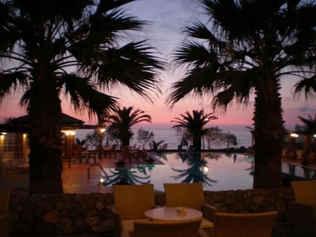 Front of property - evening/night