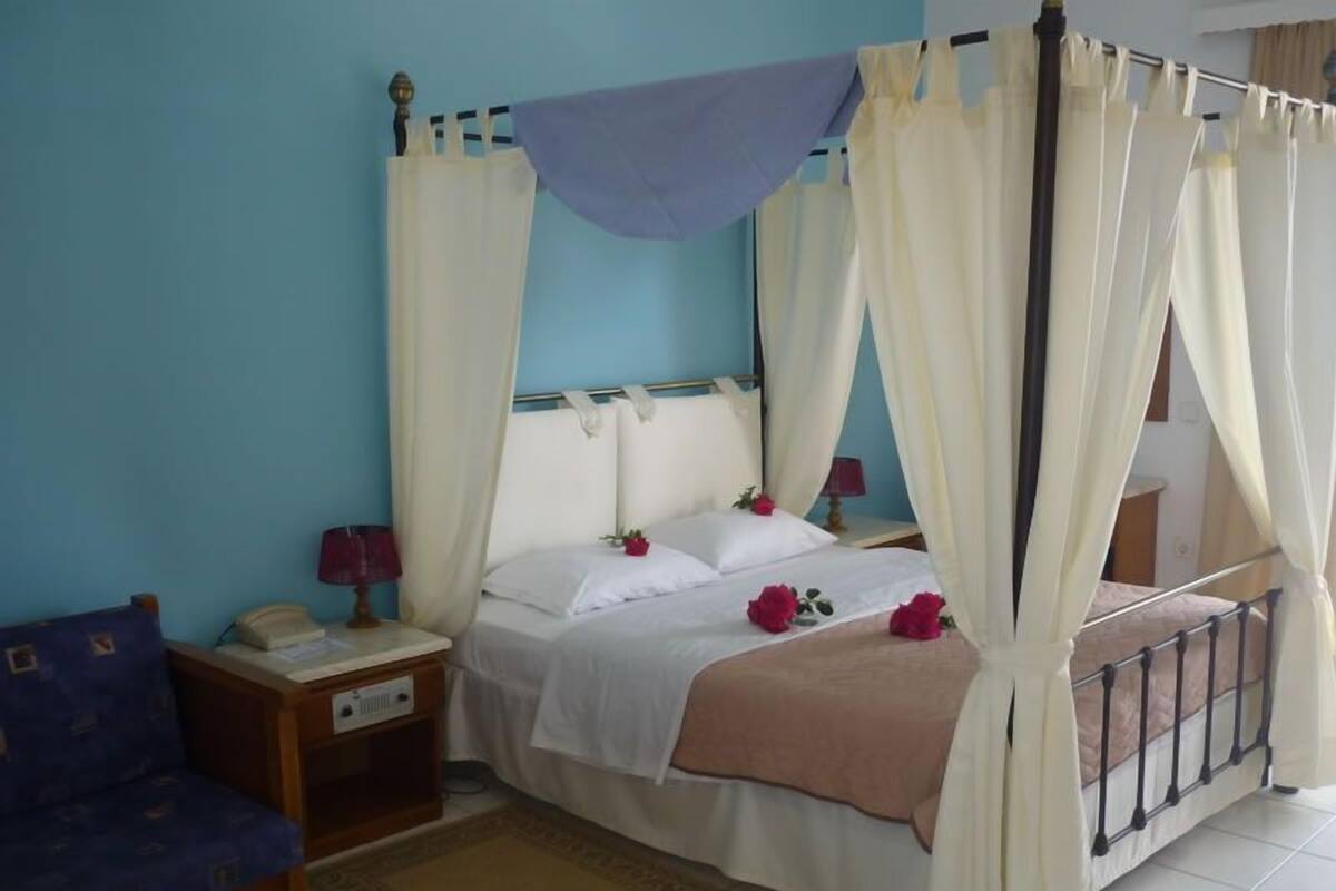 Desk, blackout drapes, iron/ironing board (on request), WiFi (free)