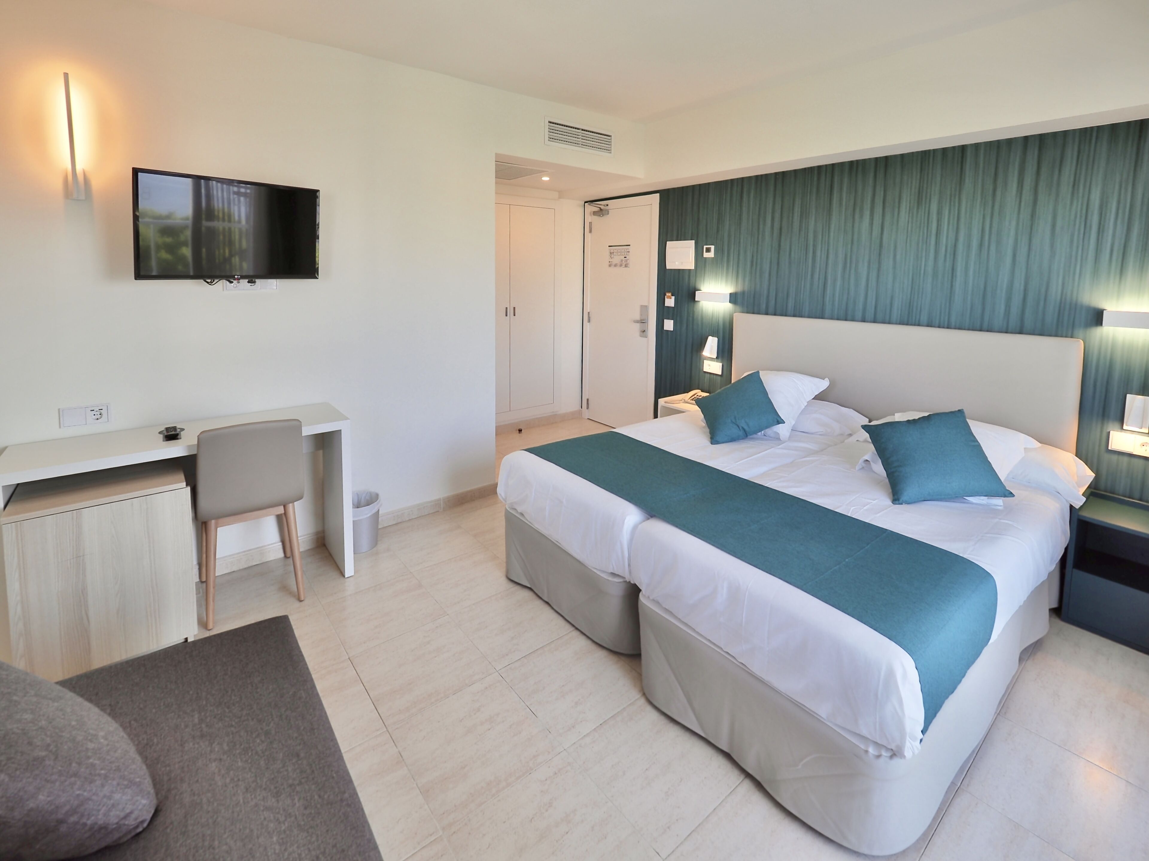 Photo - BQ Belvedere Hotel
