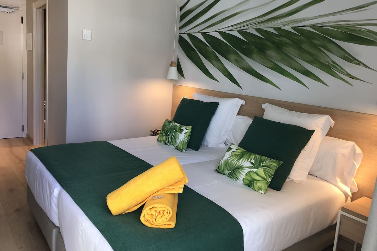 1 Schlafzimmer, Minibar, Zimmersafe, Schreibtisch