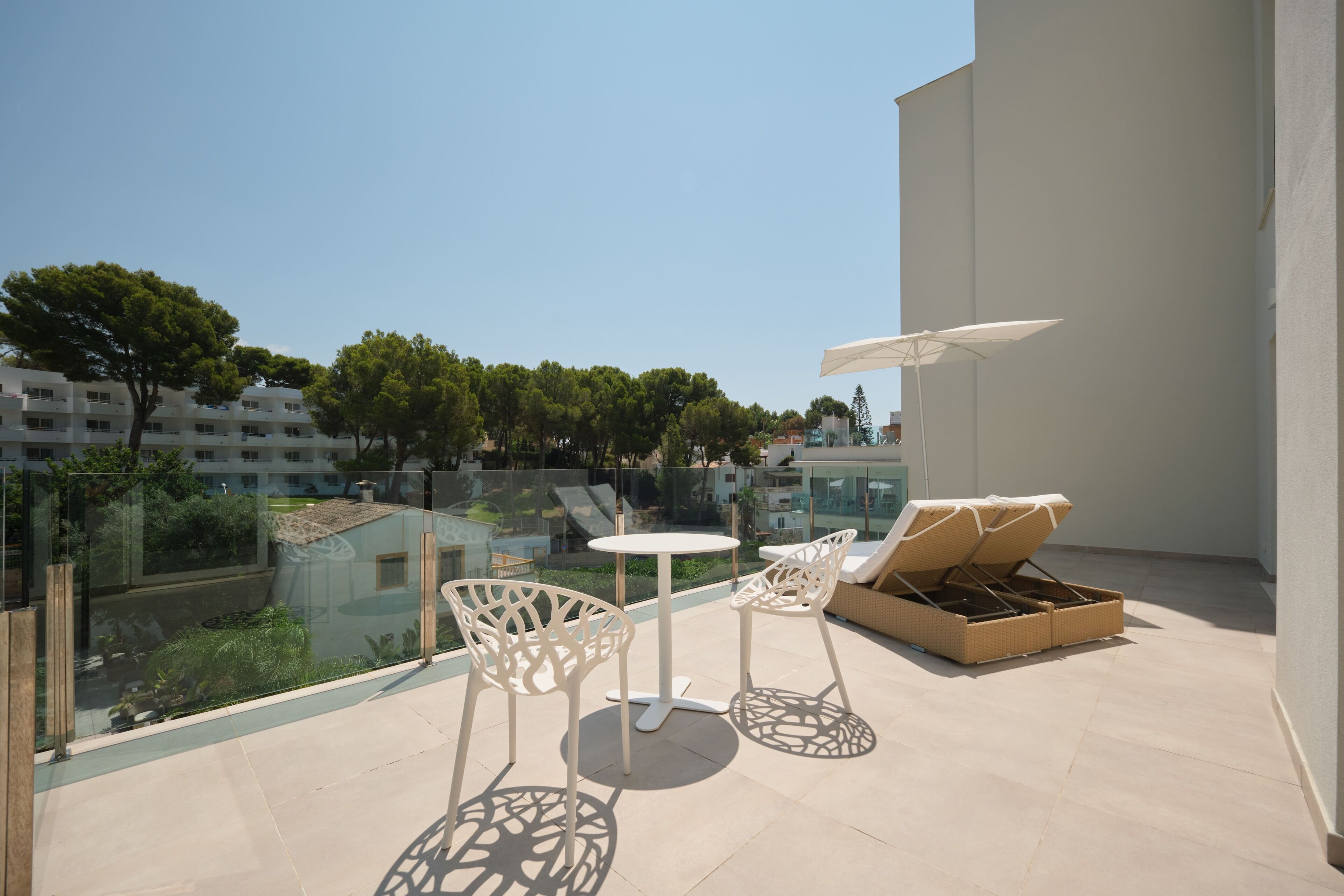 Suite Junior, terrasse, vue piscine | Terrasse/Patio