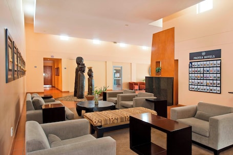 Lobby. Protea Hotel by Marriott Ondangwa