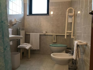 Bathroom - Ascot Lodging (Cardano al Campo)