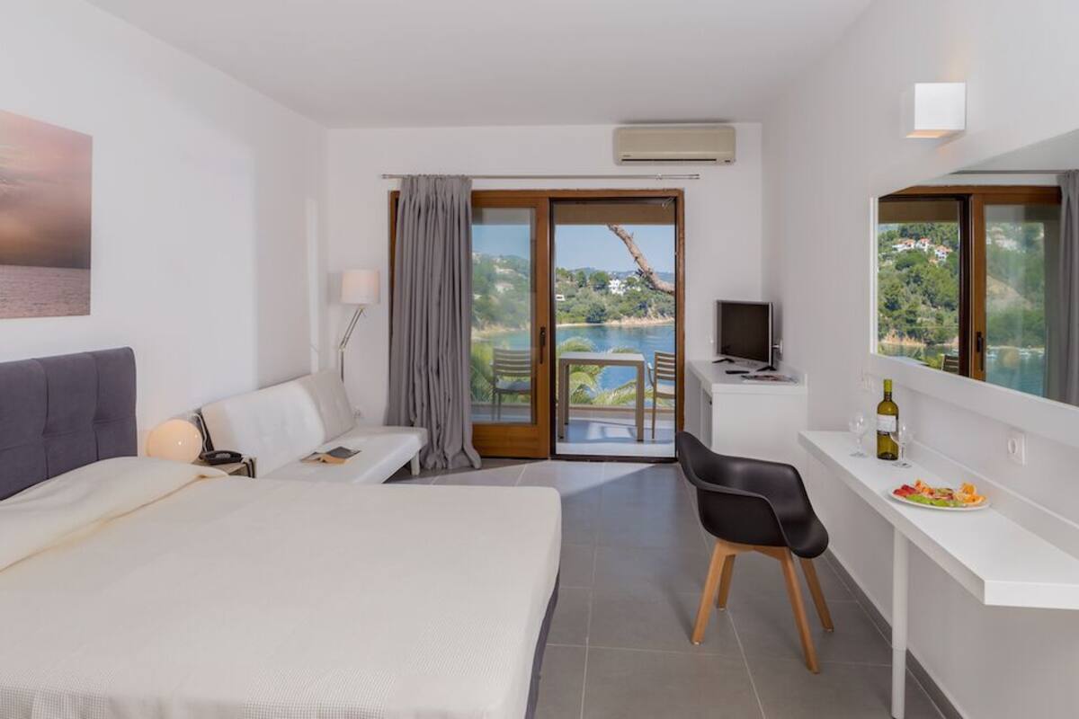 Superior Double Room, Sea View (Deluxe)