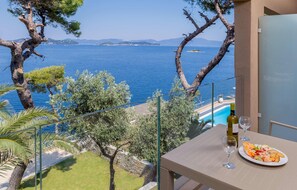 クラシック ダブルルーム シービュー | バルコニー