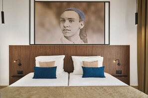 Minibar, két bảo mật tại phòng, bàn, màn/rèm cản sáng 