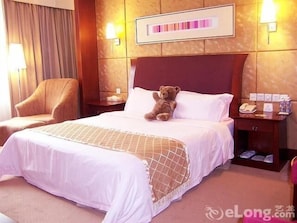 Minibar, in-room safe, alarm clocks - Century Garden Hotel (Shenzhen)