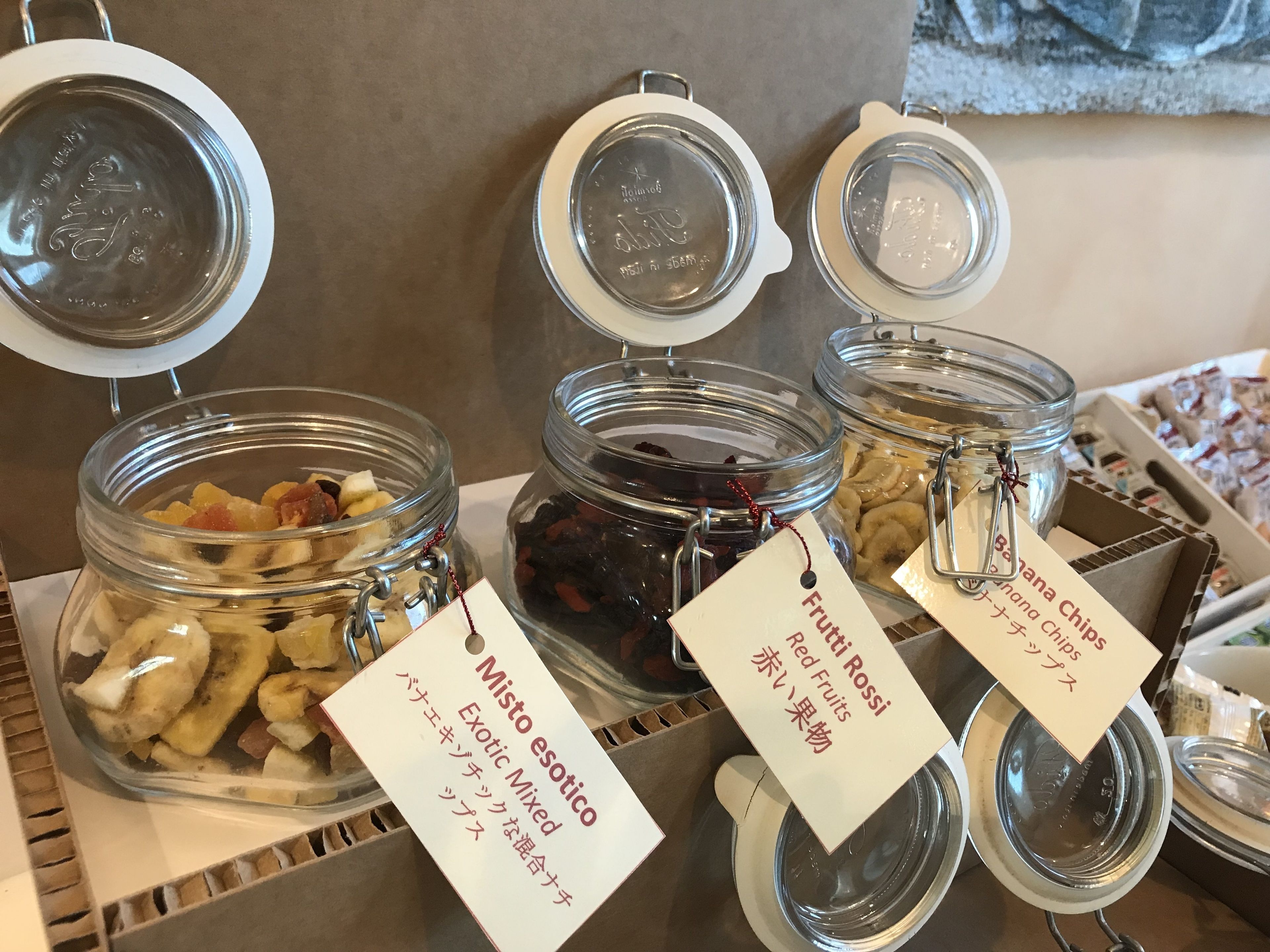 free daily cooked-to-order breakfast