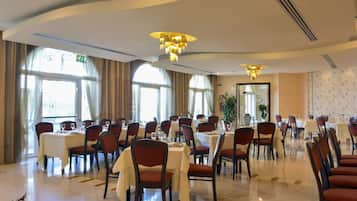 Der serveres aftensmad