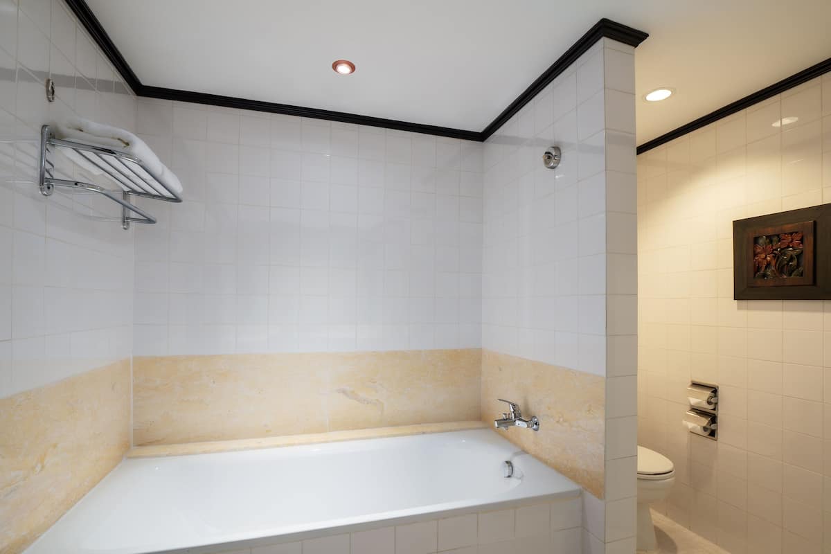 Süit, 1 En Büyük (King) Boy Yatak (Nirwana Suite) | Banyo | Duş, ücretsiz banyo/kozmetik ürünleri, saç kurutma makinesi, terlik