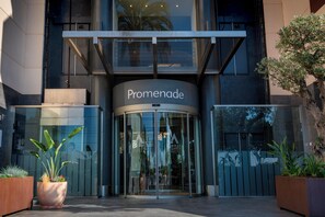 Property entrance - AQUA Hotel Promenade & Spa (Pineda de Mar)