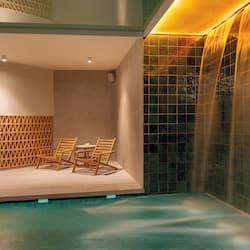 Couples treatment room(s), sauna, hot tub, steam room