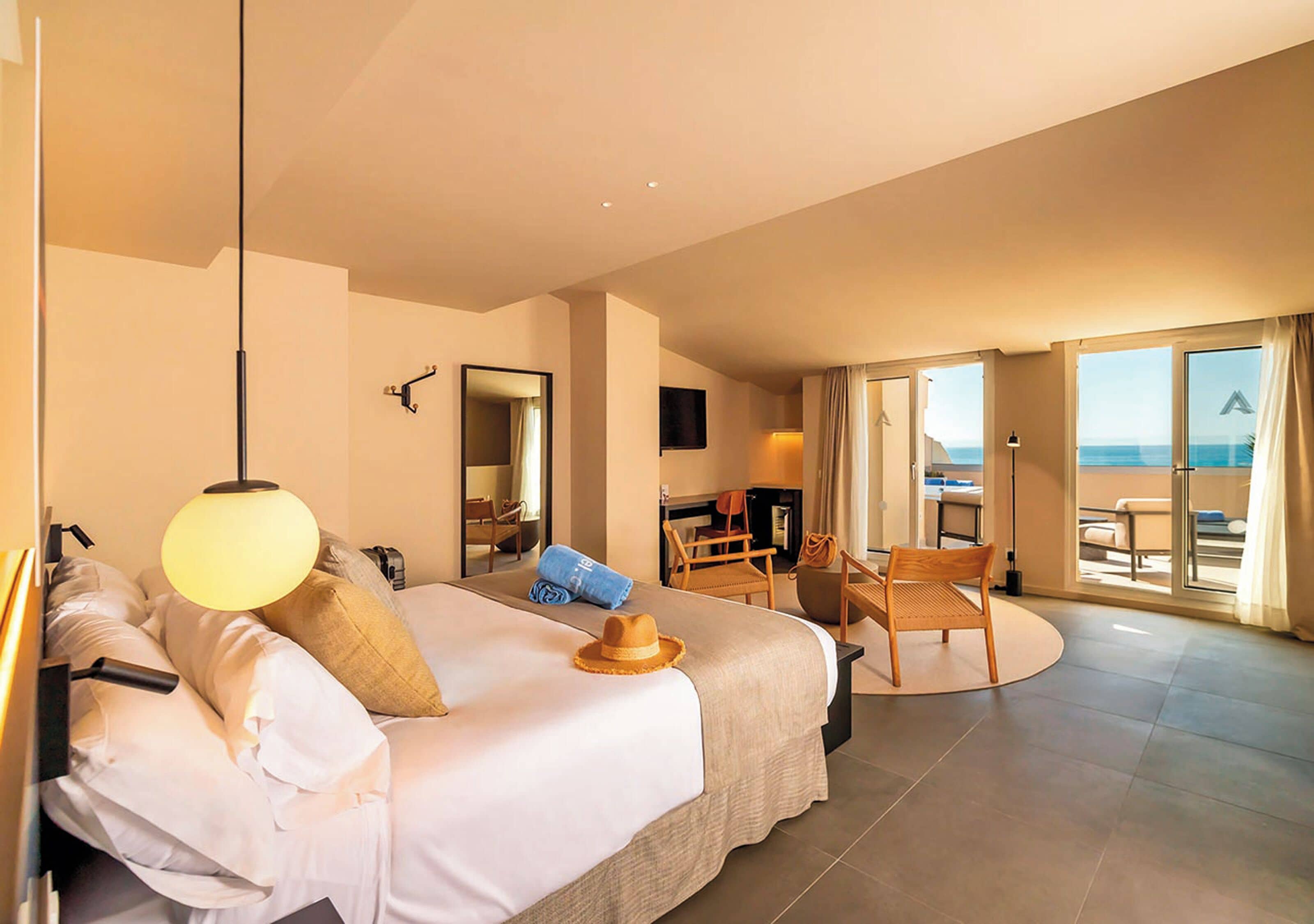 penthouse (with stairs to access top floor) | 1 bedroom, minibar, in-room safe, desk