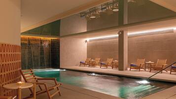 Couples treatment rooms, sauna, hot tub, steam room, hot springs